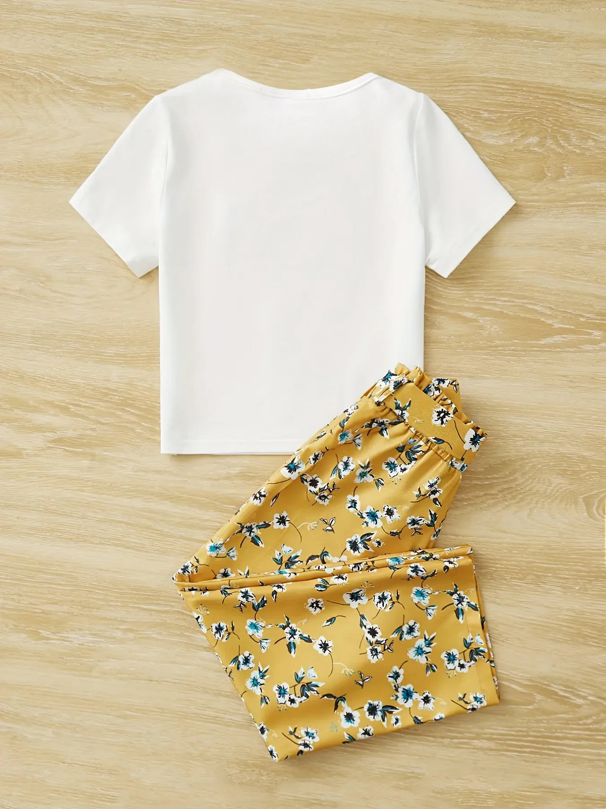 Girls' Summer 2-Piece Set: Cartoon Print T-Shirt & Floral Straight-Leg Pants, Breathable Kids' Clothing, Casual Fashion Outfit