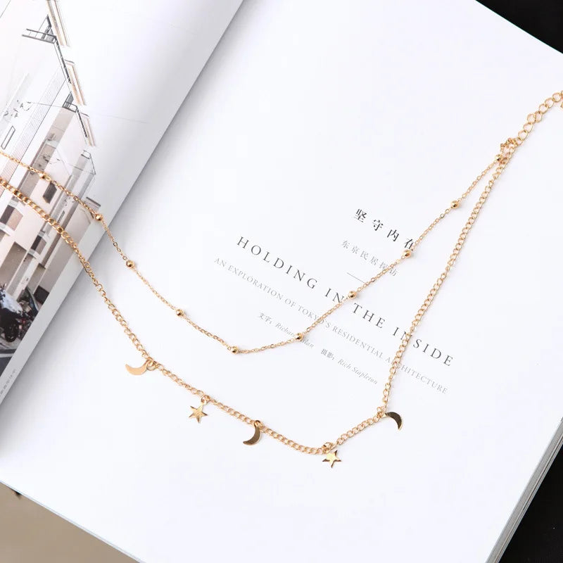 Collier Multicouche Femme | Chaîne Perles & Pendentif Feuille | Or & Argent | Bijou Tendance Accessoire Mode