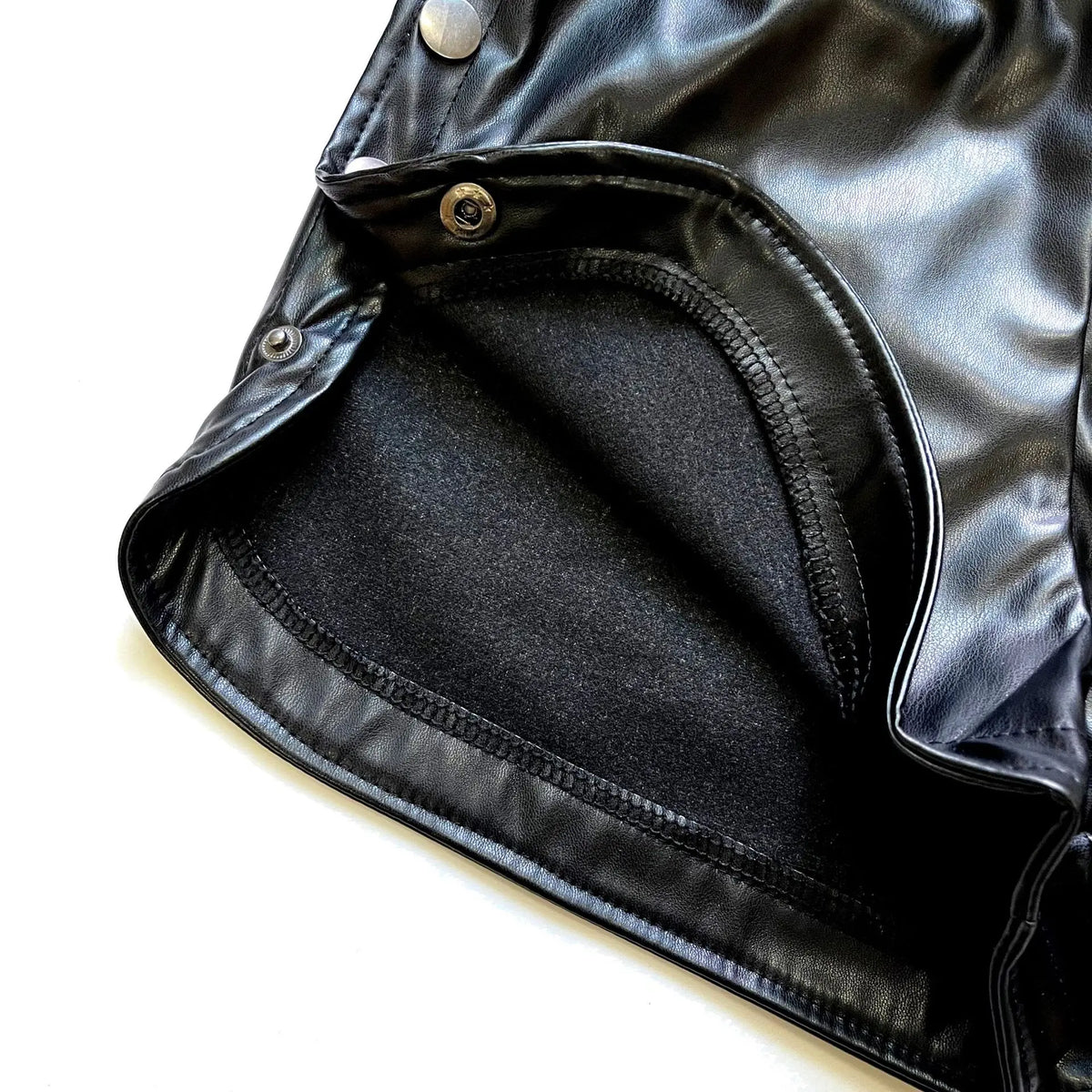 Women Faux Leather Shorts High Waist Side Button Elastic Waist Black Latex Trousers Casual Outfits Streetwear Biker Shorts