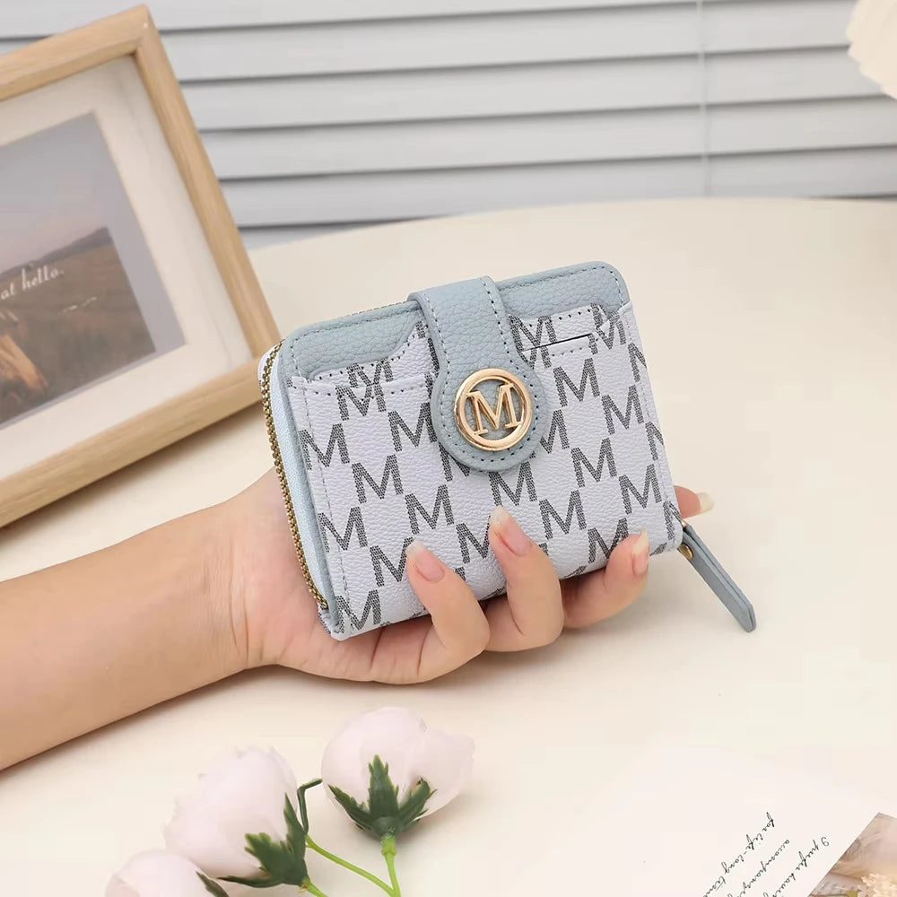 Women's Wallet for Multiple Card Slots, Cash Pocket, Retro Style Mini Purse, Minimalist Charm, Travel Accessory, Daily Use