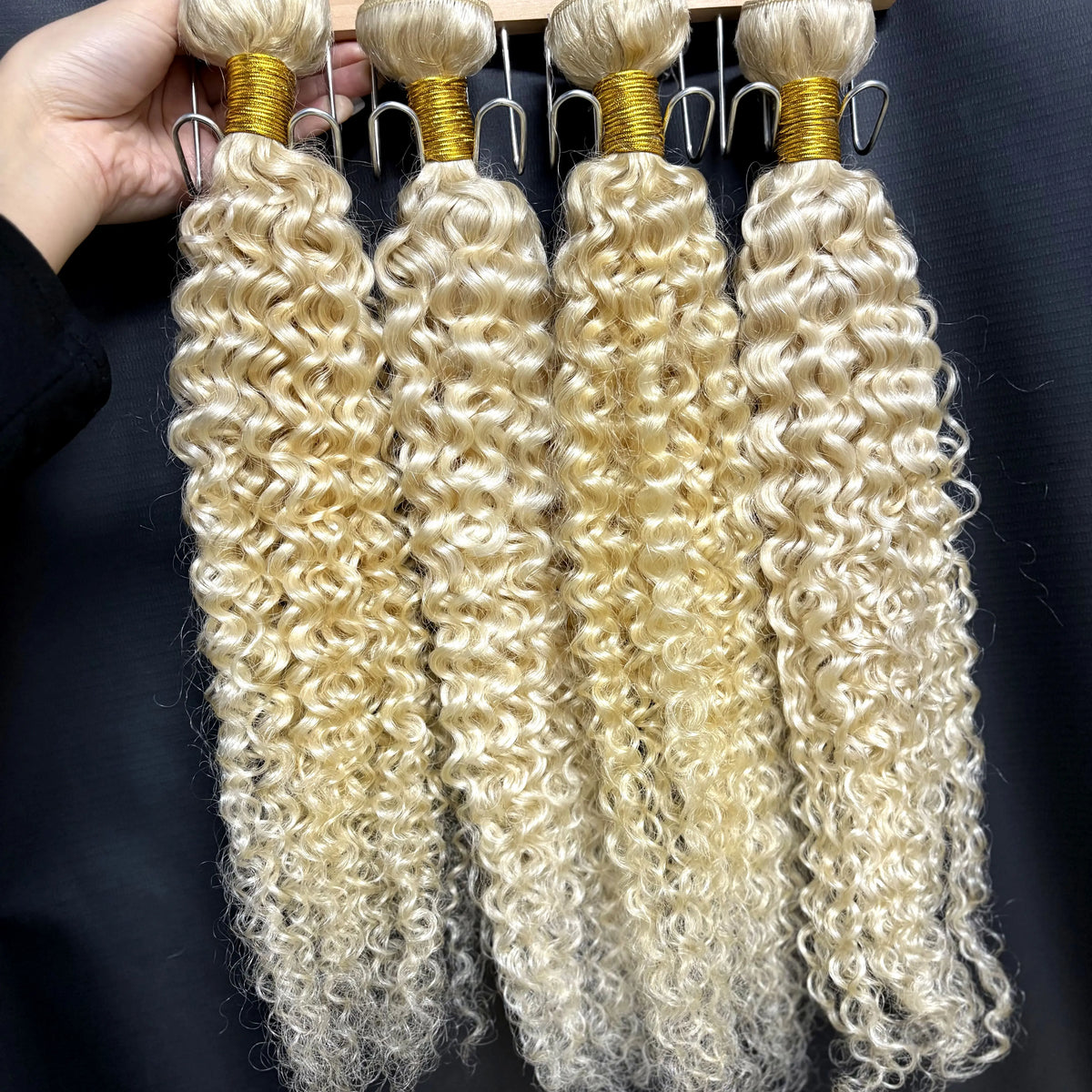 20 22-inch 613# Blonde Jerry Curly Human Hair Bundles 12A Brazilian Remy Raw Deep Wave Curly Human Hair Extensions for Women