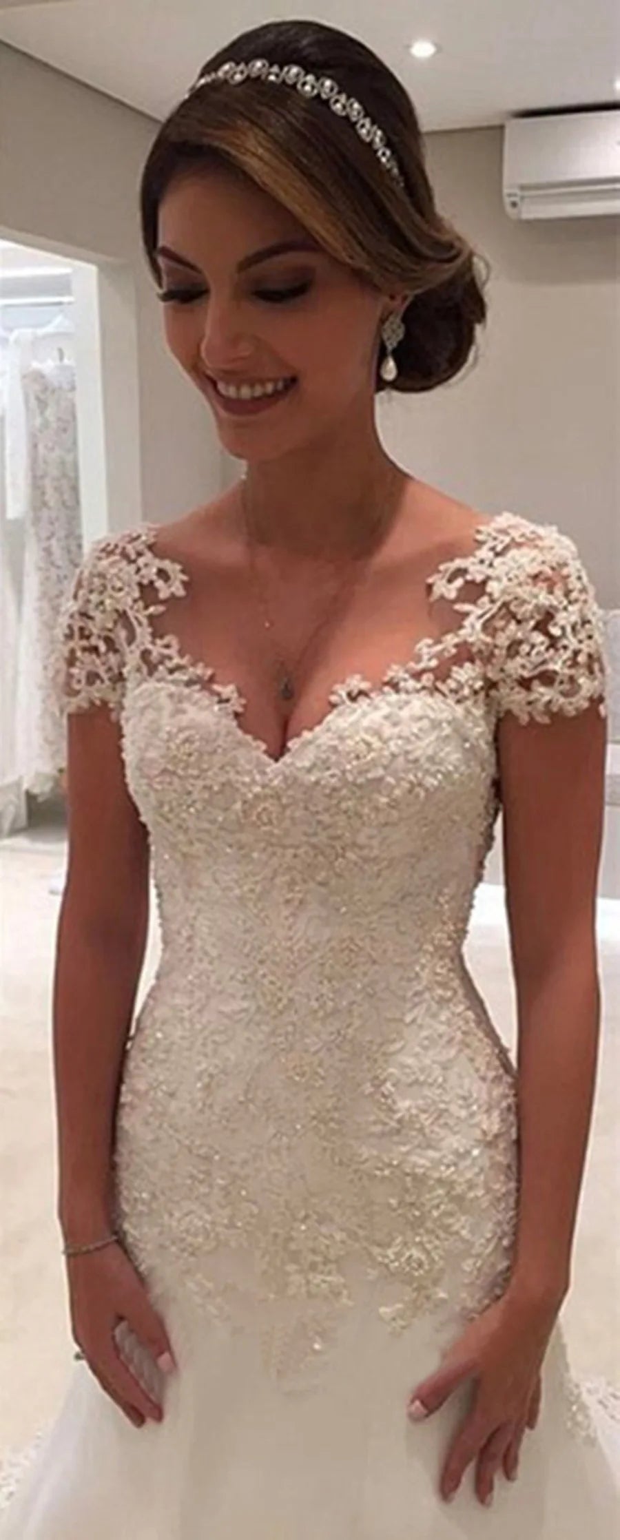 Robe de Mariée Sirène Élégante | Dentelle Appliques | Traîne Courte | Dos Nu | Sur Mesure | Blanc & Ivoire