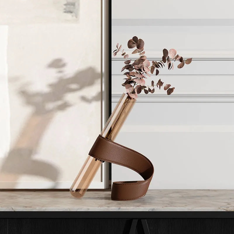 Vases Artistiques Nordiques Verre Tubulaire | Support Cuir Fait Main | Luxe & Décor Salon