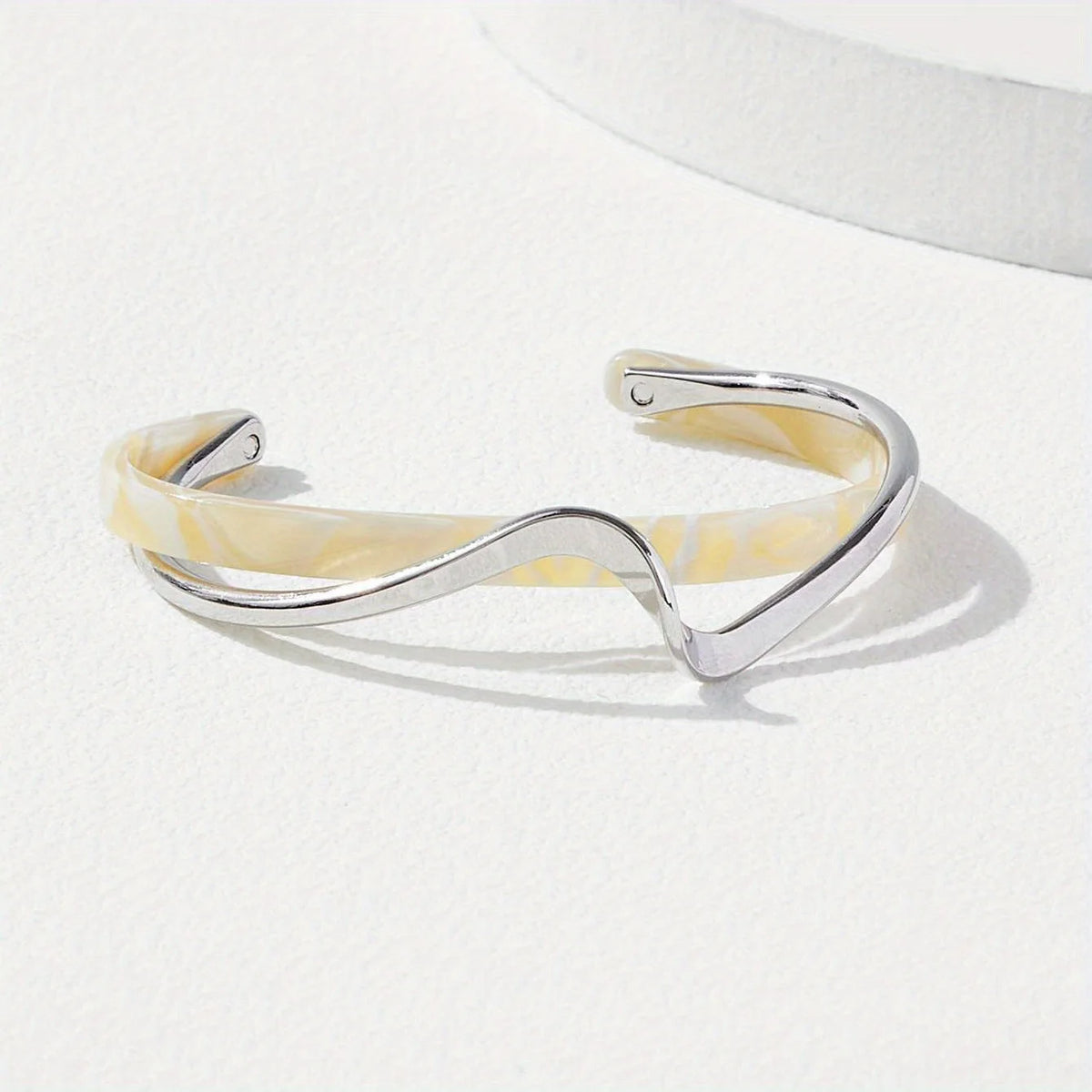 White Shellfish Bracelets Board Bend Metal Bangles Women's Hand Bracelets Geometric C-Shaped Opening Bracelets Jewelry Gifts
