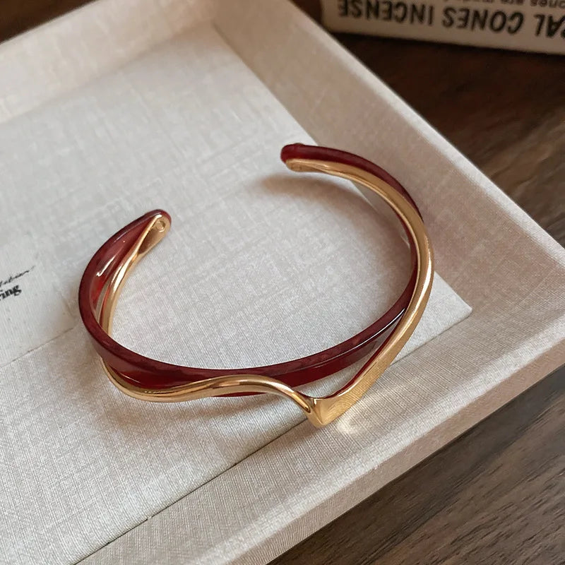 White Shellfish Bracelets Board Bend Metal Bangles Women's Hand Bracelets Geometric C-Shaped Opening Bracelets Jewelry Gifts