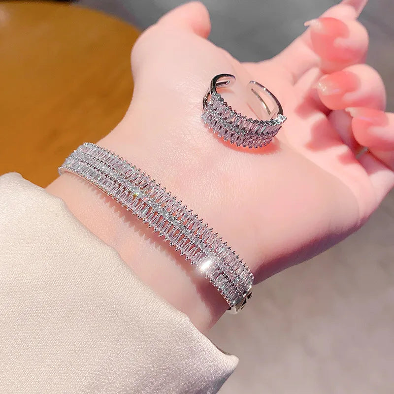 Bracelet jonc à breloques en laiton plaqué or 18 carats