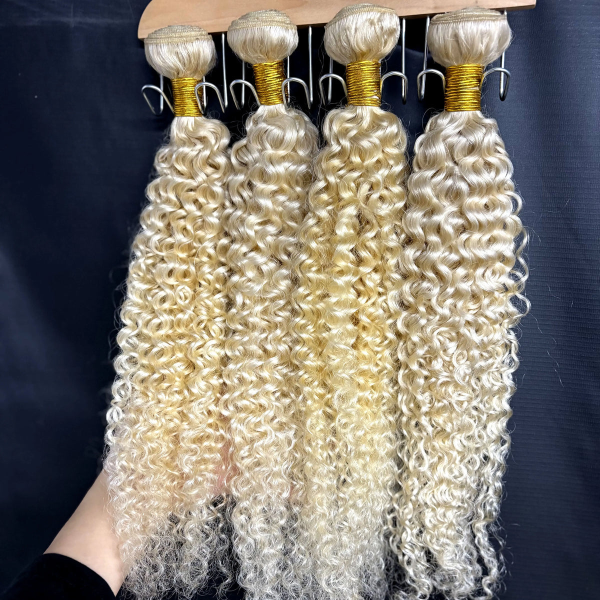 20 22-inch 613# Blonde Jerry Curly Human Hair Bundles 12A Brazilian Remy Raw Deep Wave Curly Human Hair Extensions for Women
