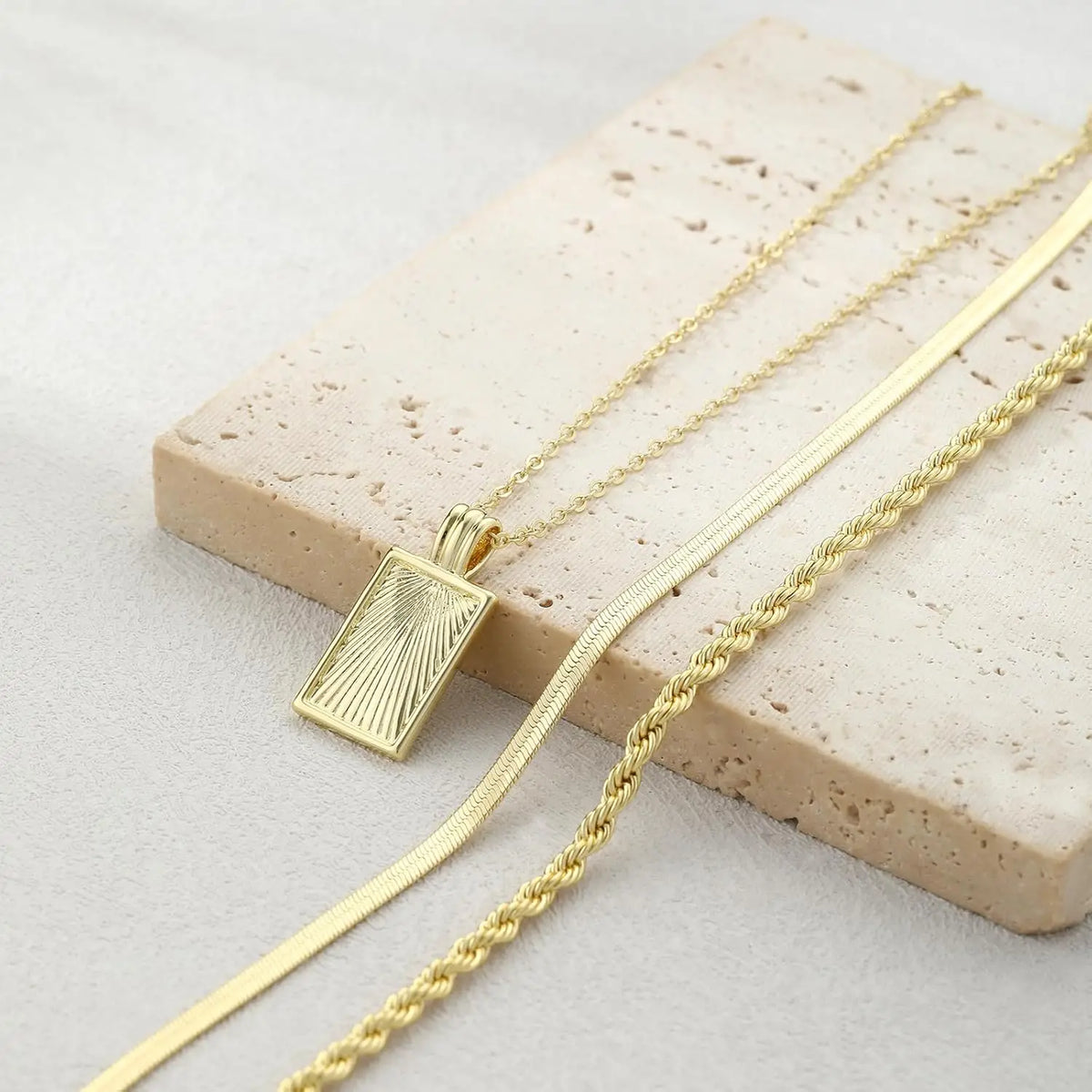 Layered Pendant Necklaces for Women Stackable 14K Real Gold Plated Silver Chain Necklace Layering Pendant Necklace Trendy Jewelry