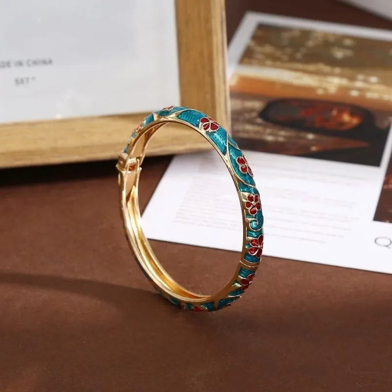 Bracelet Jonc Floral Émail Ouvert | Rétro Ton Or | Délicat Élégant | Cadeau Bijou Femme