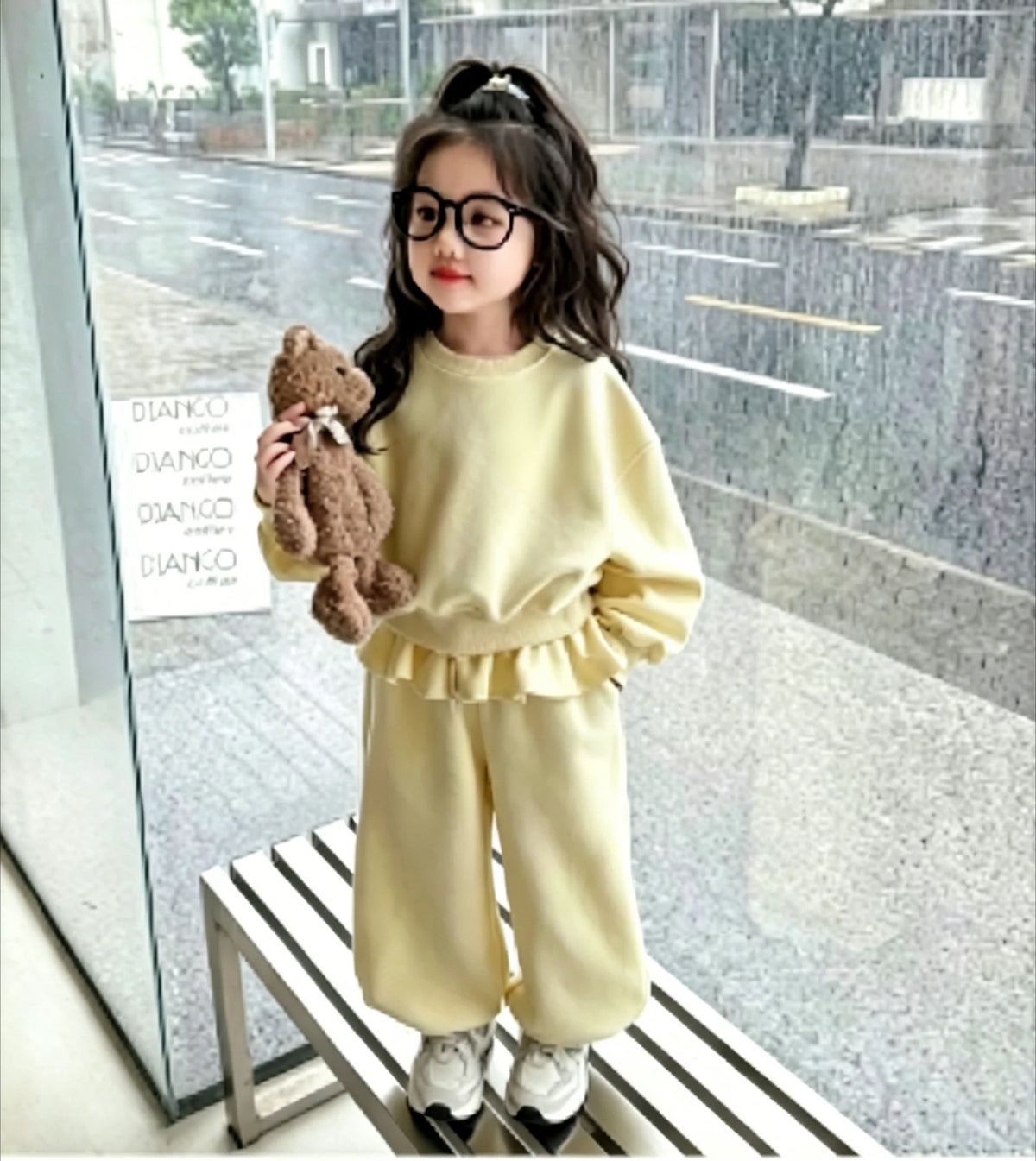 Girls' Set 2026 Spring and Autumn New Sports Ballet Style Children's Hoodie and Pants Stylish Two-piece Set Fashionable Outfit