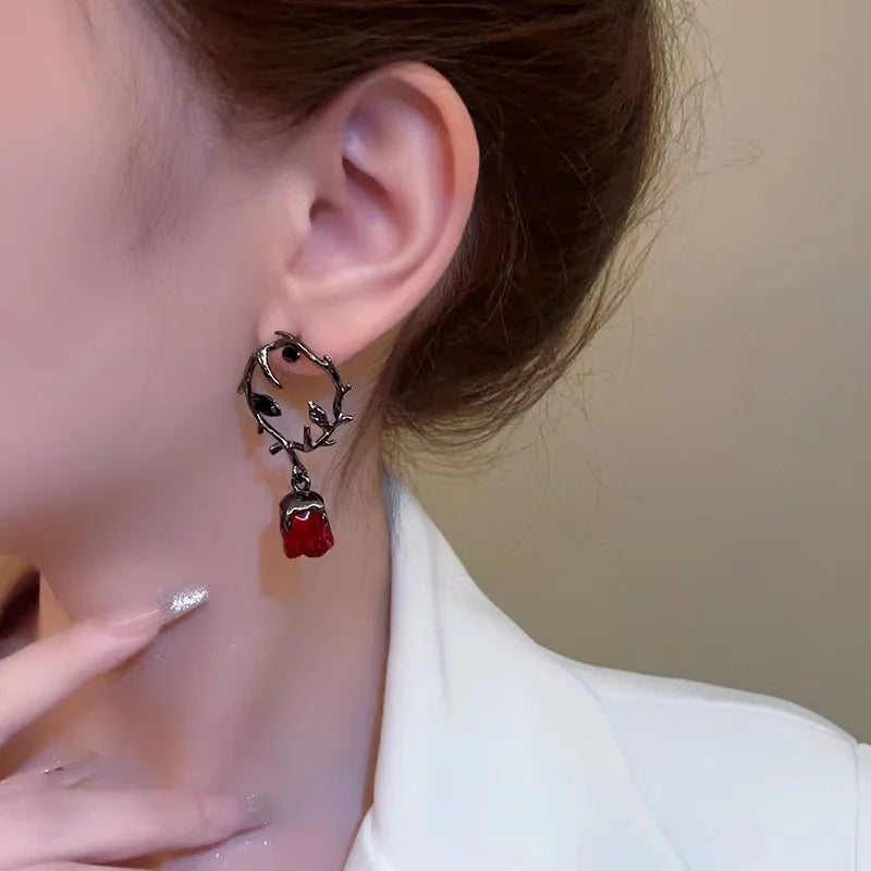 Double Layer Red Crystal Rose Pendant Necklace Layered Necklaces Thorn Rose Clavicle Chain Choker Earrings Goth Jewelry Set Gift