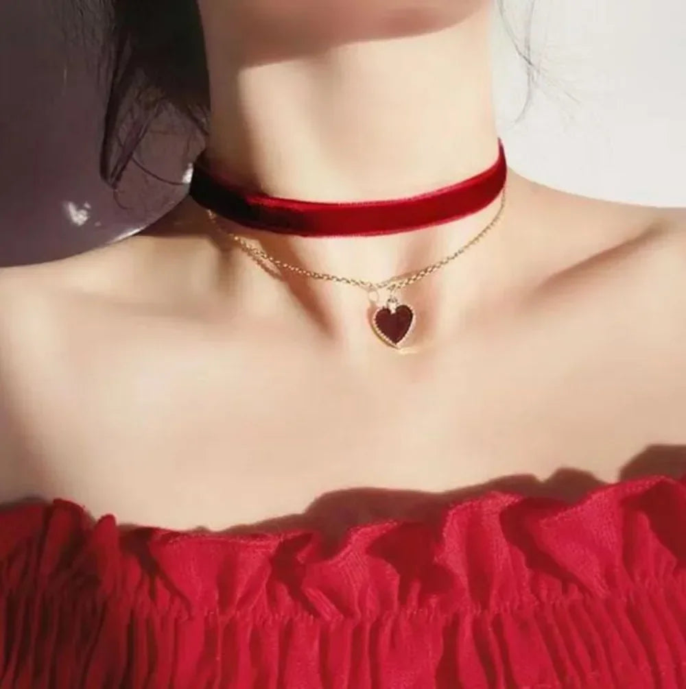 Heart Pendant Choker Clavicle Chain Necklace for Women Girls Aesthetic Gothic Multi Layer Black Peach Jewelry