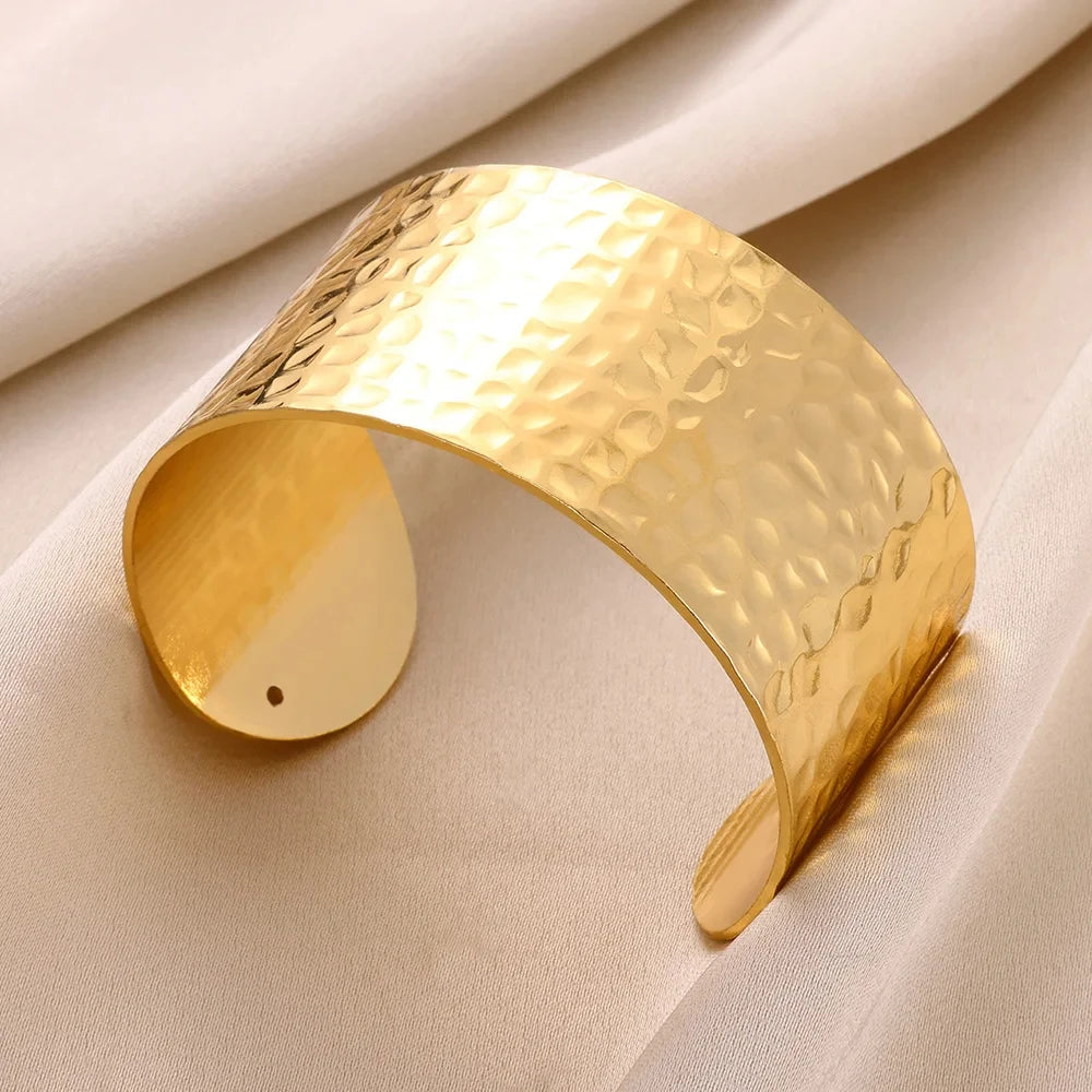 Exquisite Classic Bump Pattern Opening Bangles Bracelet For Women Cuff Bracelet Gold Color Stainless Steel Hand Ornament Gift