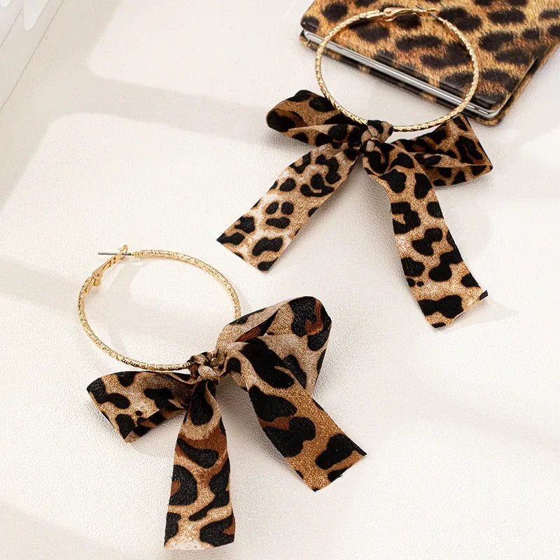 Hoop Earrings For Women Girls Personality Temperament Metal Circle Bow Ear Accessories Holiday Party Fashion Jewelry BE579