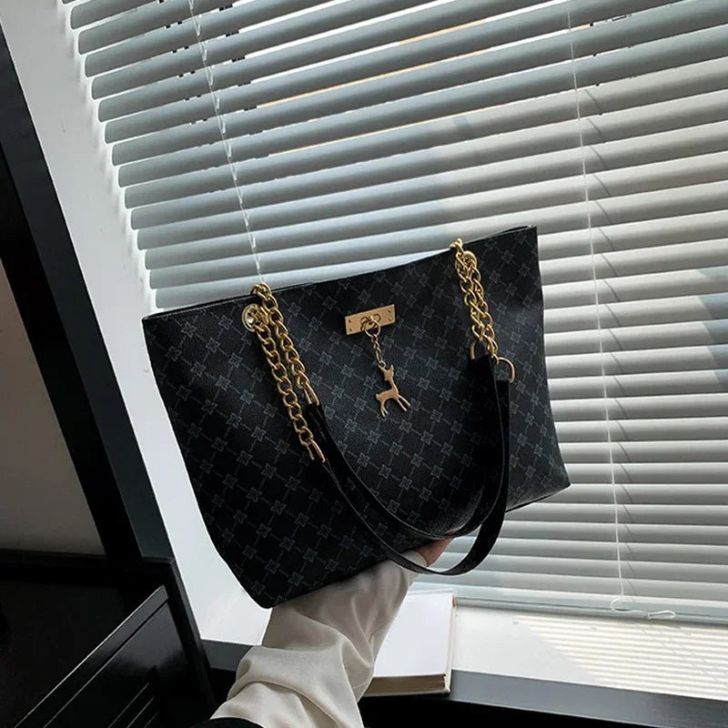 Women's Luxury Design New Presbyopic Handbag Large Capacity Handbag Fashion Printing Shoulder Bag Trendy Shopping Bag with Pendant