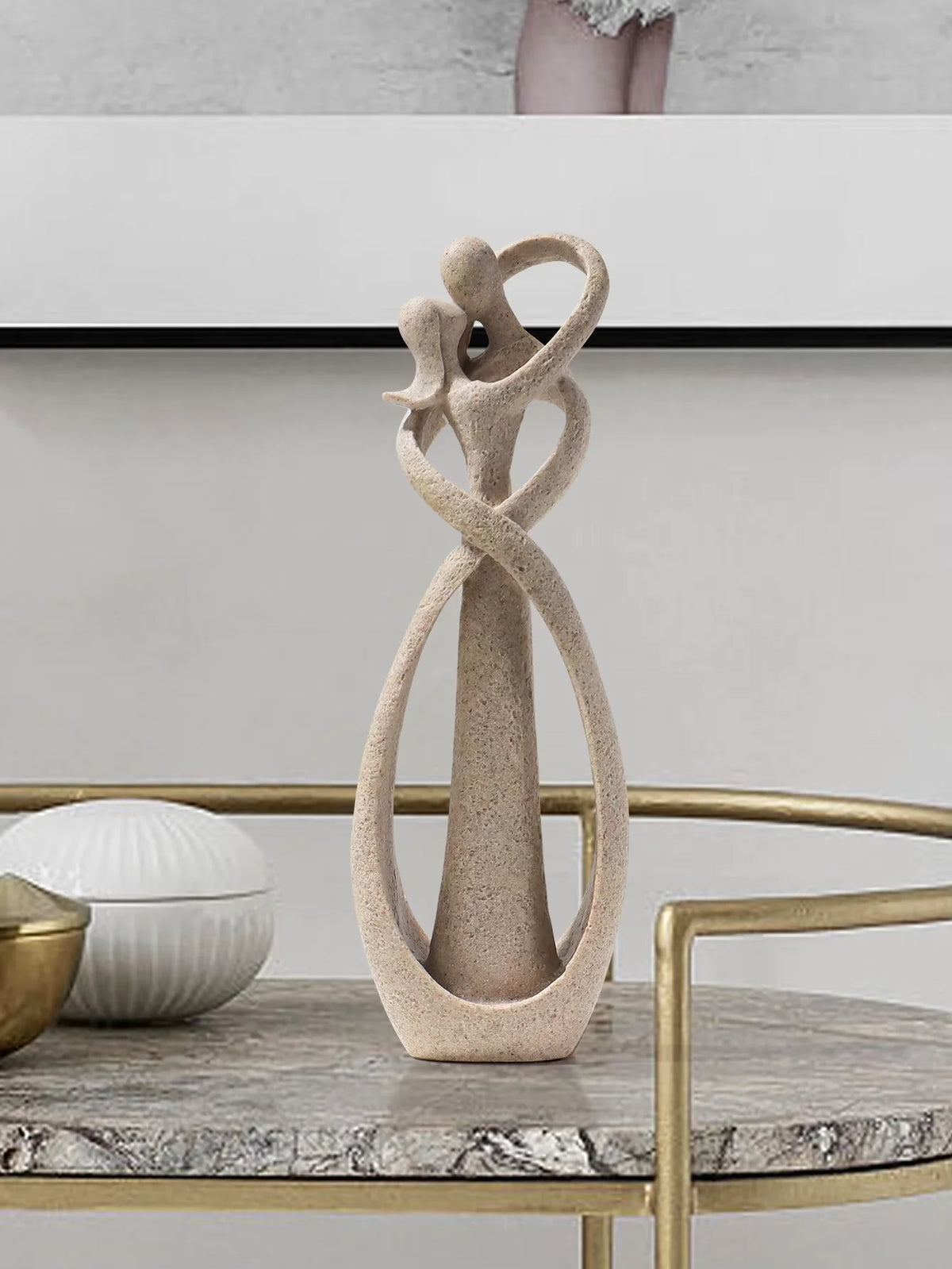 Sculpture de couple enlacé en résine | Décoration intérieure