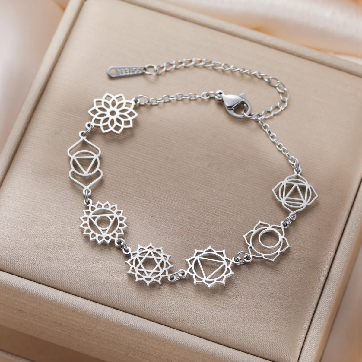 Bracelet Charme 7 Chakras Yoga | Acier Inoxydable | Bijou Spirituel Femme | Cadeau Anniversaire