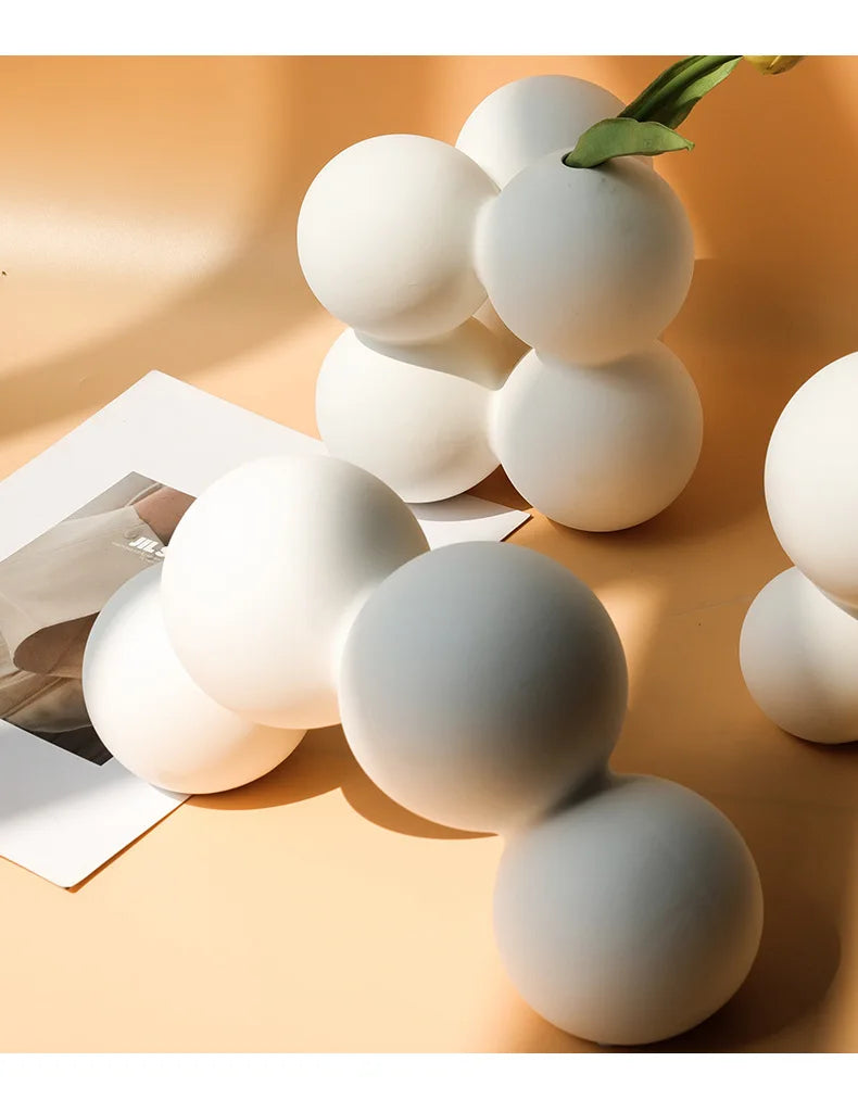 Vase blanc en céramique | Décoration de table