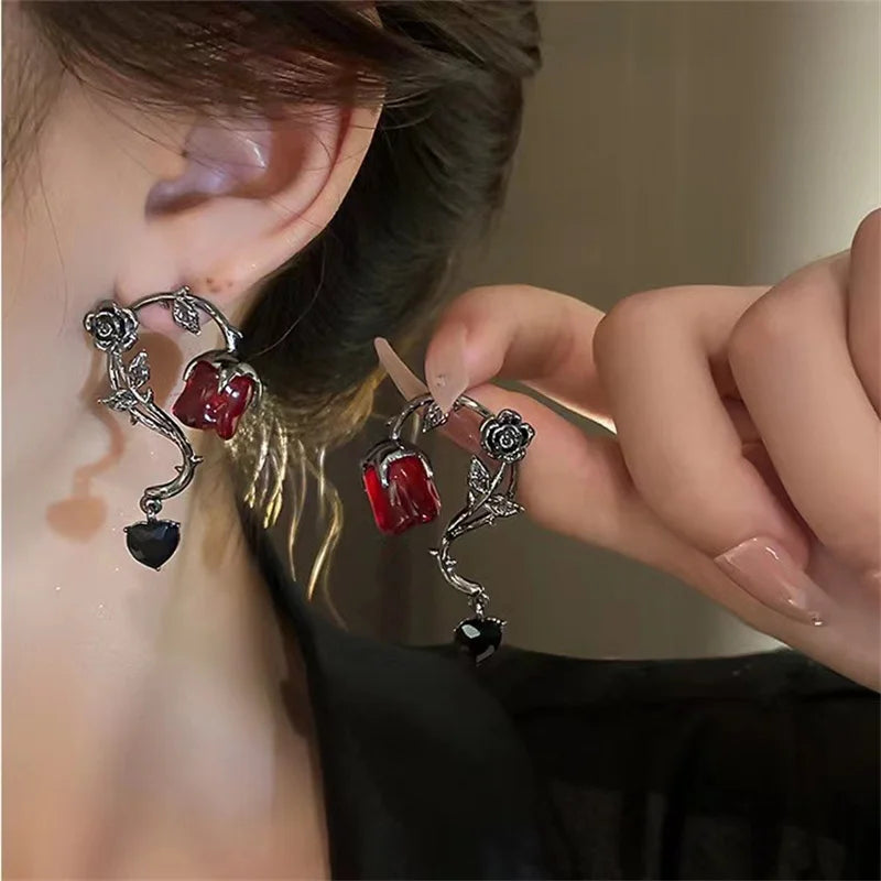 Double Layer Red Crystal Rose Pendant Necklace Layered Necklaces Thorn Rose Clavicle Chain Choker Earrings Goth Jewelry Set Gift
