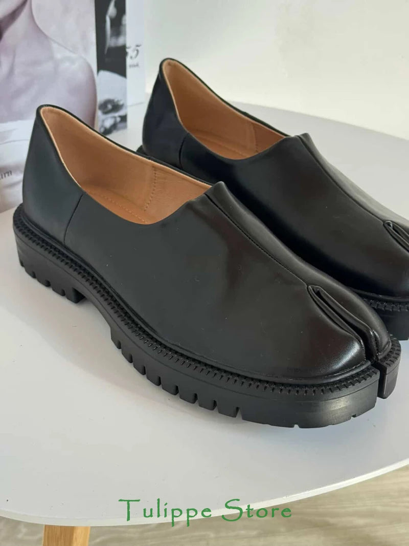 2025 Chunky Platform Tabi Loafers Women Luxury Designer Split Toe 35-45 Unisex Concise Fashion Flat Slip-on Pig Trotter Shoes