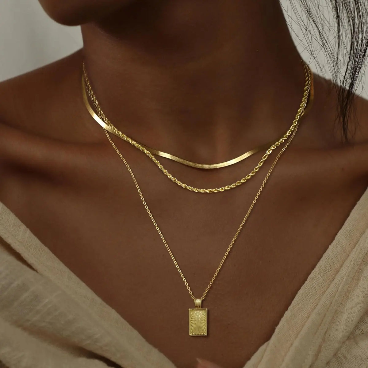 Layered Pendant Necklaces for Women Stackable 14K Real Gold Plated Silver Chain Necklace Layering Pendant Necklace Trendy Jewelry