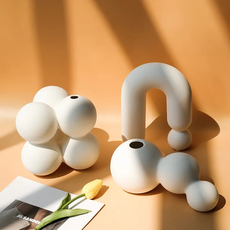 Vase blanc en céramique | Décoration de table
