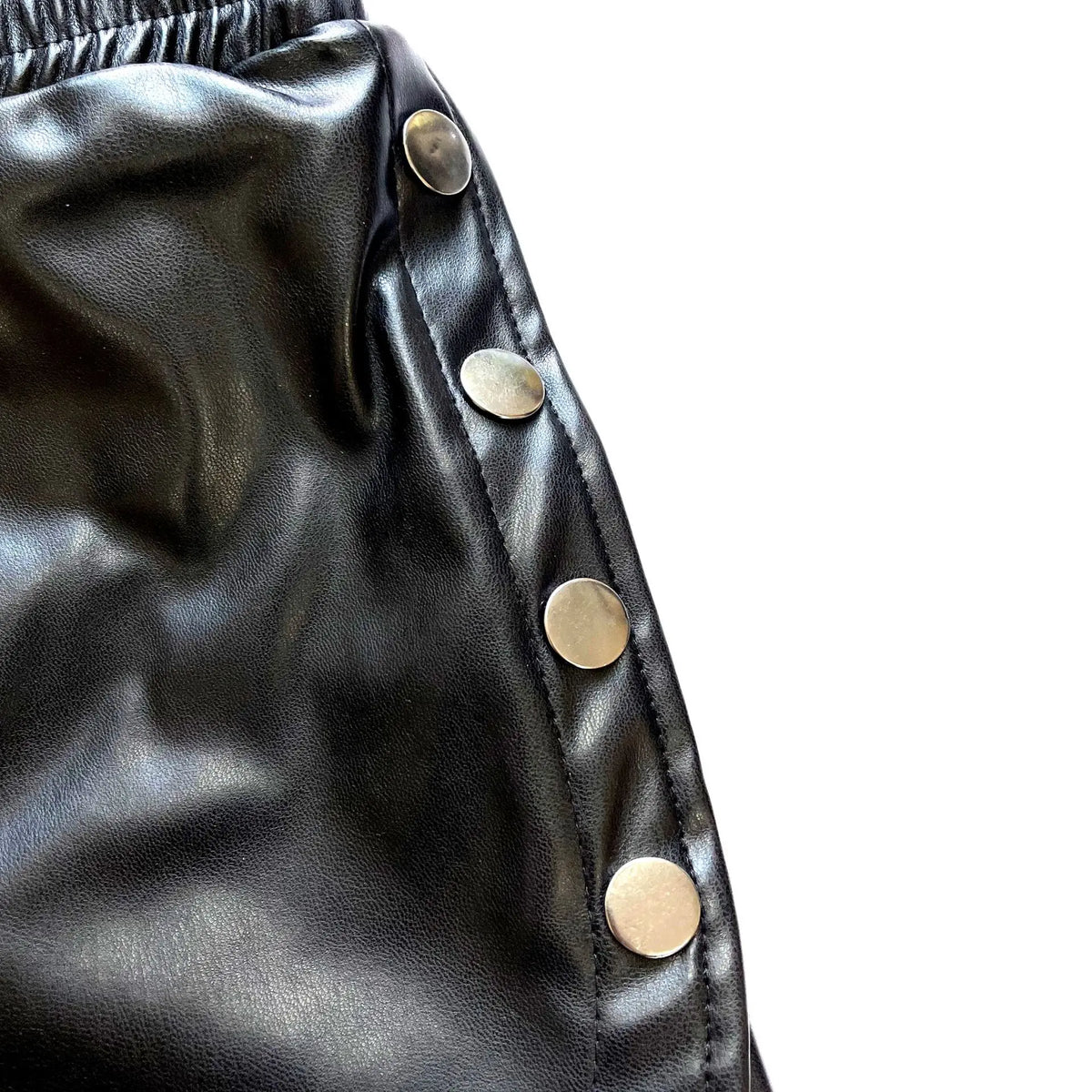 Women Faux Leather Shorts High Waist Side Button Elastic Waist Black Latex Trousers Casual Outfits Streetwear Biker Shorts
